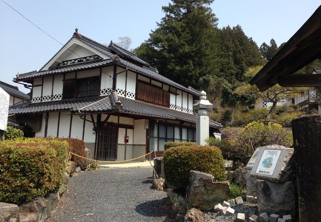 焼失の後建て直されたものです