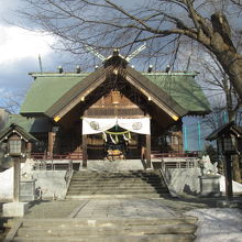 信濃神社拝殿
