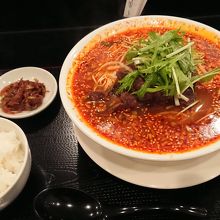 牛肉麺、辛かったです。