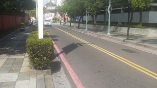 綺麗に整備された路