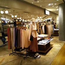 ローリーズファーム