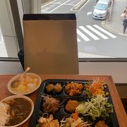 1000円ランチビュッフェのレストランです。