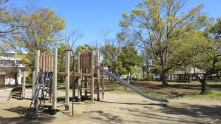 静かな公園です