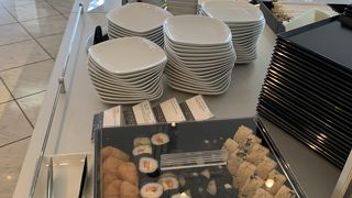 飛行機を眺めながらゆっくり優雅なひと時。