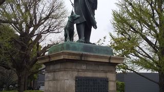 上野公園内にあります
