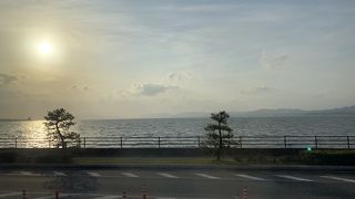 宍道湖に沈む夕日は必見です