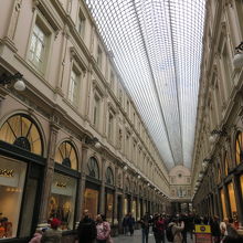 ギャルリー サンチュベール 