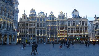 建物の壮麗さに・・・