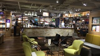 学生さんが勉強してます。