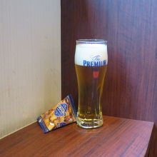 小さなつまみもあります