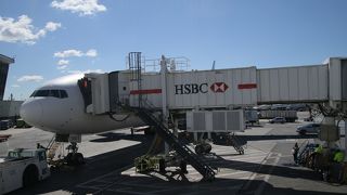 相変わらず入国＆出国審査が厳しい