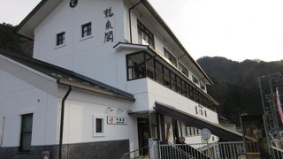 駅であり、ホテルであり、ダムカードを頂ける場所でもあります