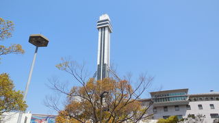 高さ115メートルの展望室