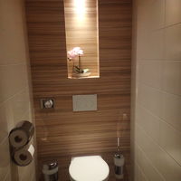 トイレはシャワールームと別室になっています