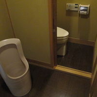 室内のトイレです。