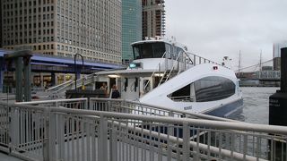 現在はNYC Ferryの一路線となっています