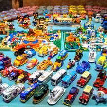 ＴＤＲオリジナルのトミカがいっぱい