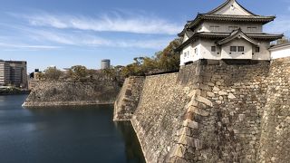 青空に映える現存櫓