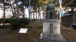 福井神社の境内にあります。