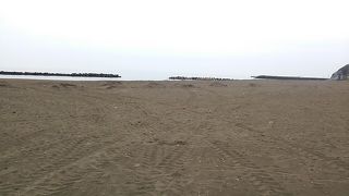 2019年４月21日現在、道路向かいにあるトイレは利用不可の状態でした