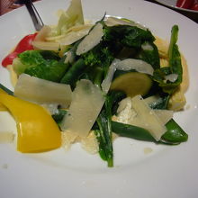 サラダのソースがおいしかった