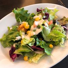 平日ランチのサラダ