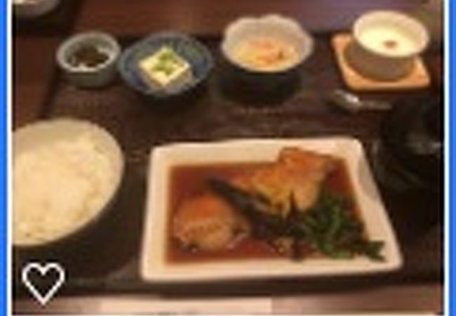 ランチ激戦区。待つけど美味しい