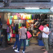 ウィークエンド マーケット (チャトゥチャック市場)