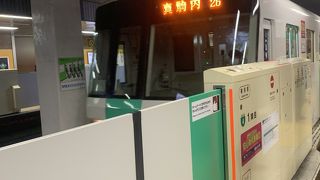 エレベーター見つけられず