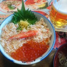 北のグルメ亭のタラバ、毛がに、いくら丼1580円