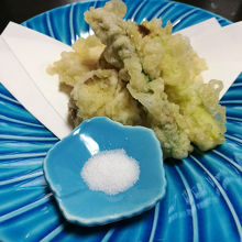 ブリの天ぷら。  美味しいんですがブリの脂が乗り過ぎ