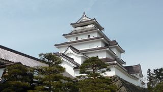 会津若松のシンボル「鶴ヶ城」