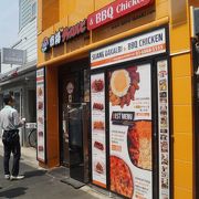 大久保通りのはずれにある小さなチキン専門店