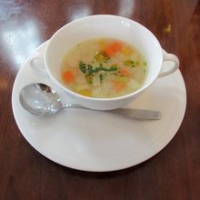 スープ、冷凍野菜ミックスがマイナス点
