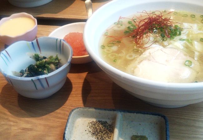 くせになる担々麺