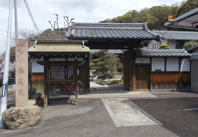 犬山遊園駅の近くにあります。