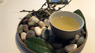 春を感じさせるお皿