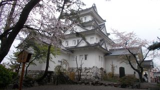 復元天守閣があります。