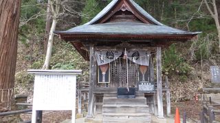 飯盛山の厳島神社