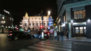 夜のオペラ大通り
