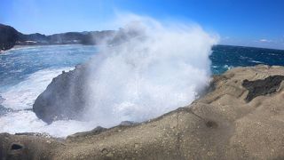 まるで北斎の波／奇岩も凄いが海もカッコいい