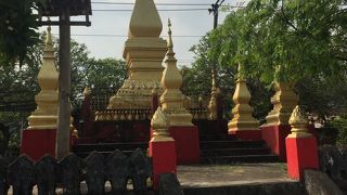 仏教の世界を描いた壁画が美しい！