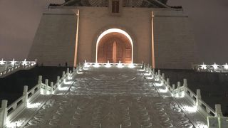 ライトアップを観に