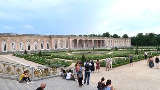 ルイ14世の隠れ家、薔薇色の離宮