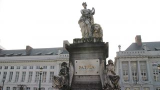 マルティル広場