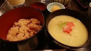 搗き立ての餅が食べられるお店