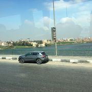 エジプトを流れる大河ナイル川、都市はこの周辺に集中しているので遊歩道はいたるところにある。