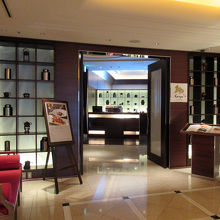 エレベーターを降りた瞬間から、かなりの高級感です