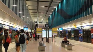 マレー鉄道の鉄橋の近くの駅