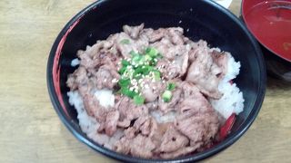 三種の豚丼